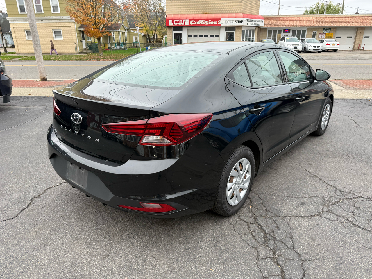 2020 Hyundai Elantra SE photo 4