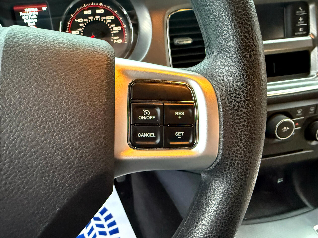 Dodge Charger SE 2014