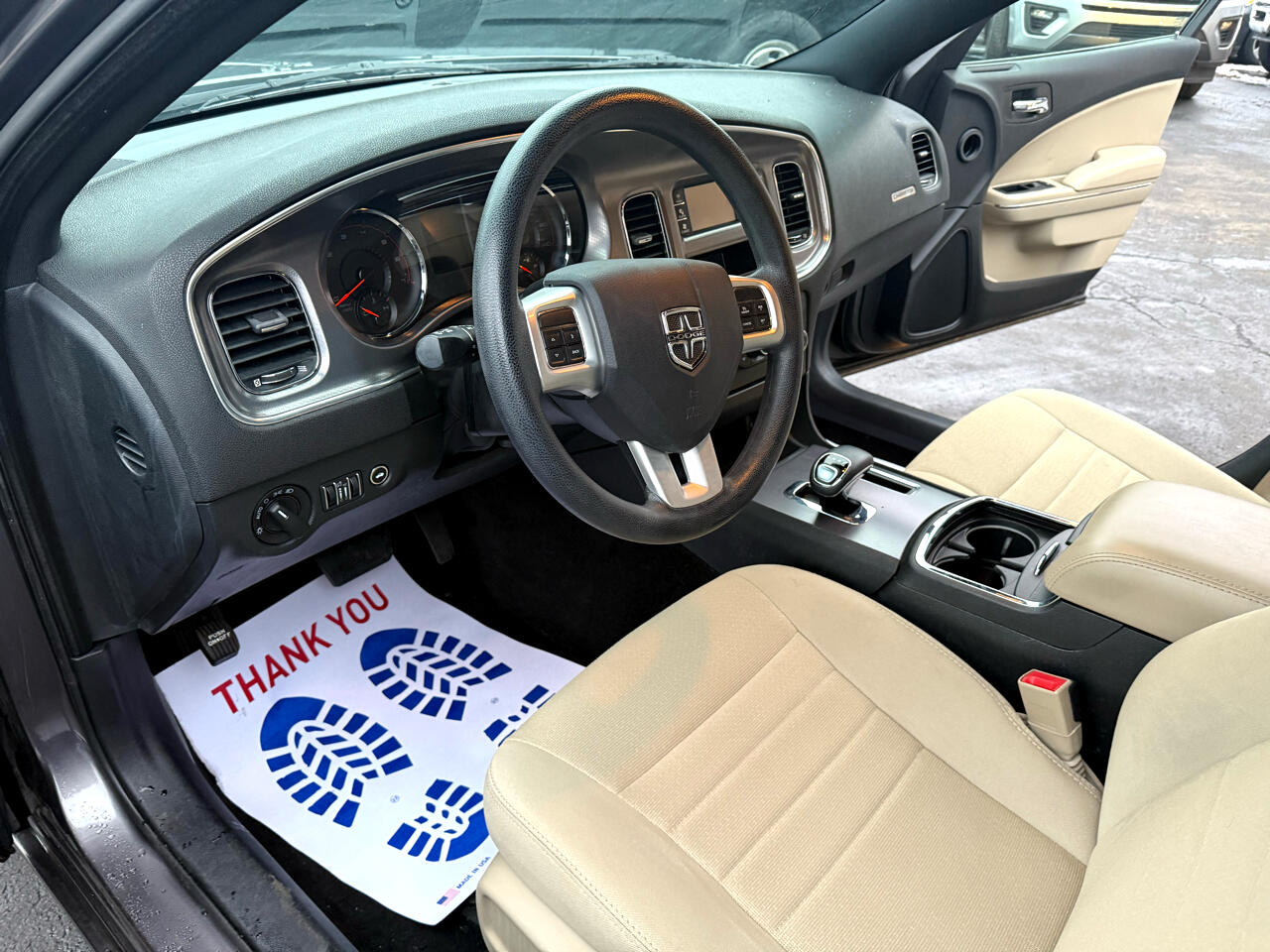 Dodge Charger SE 2014