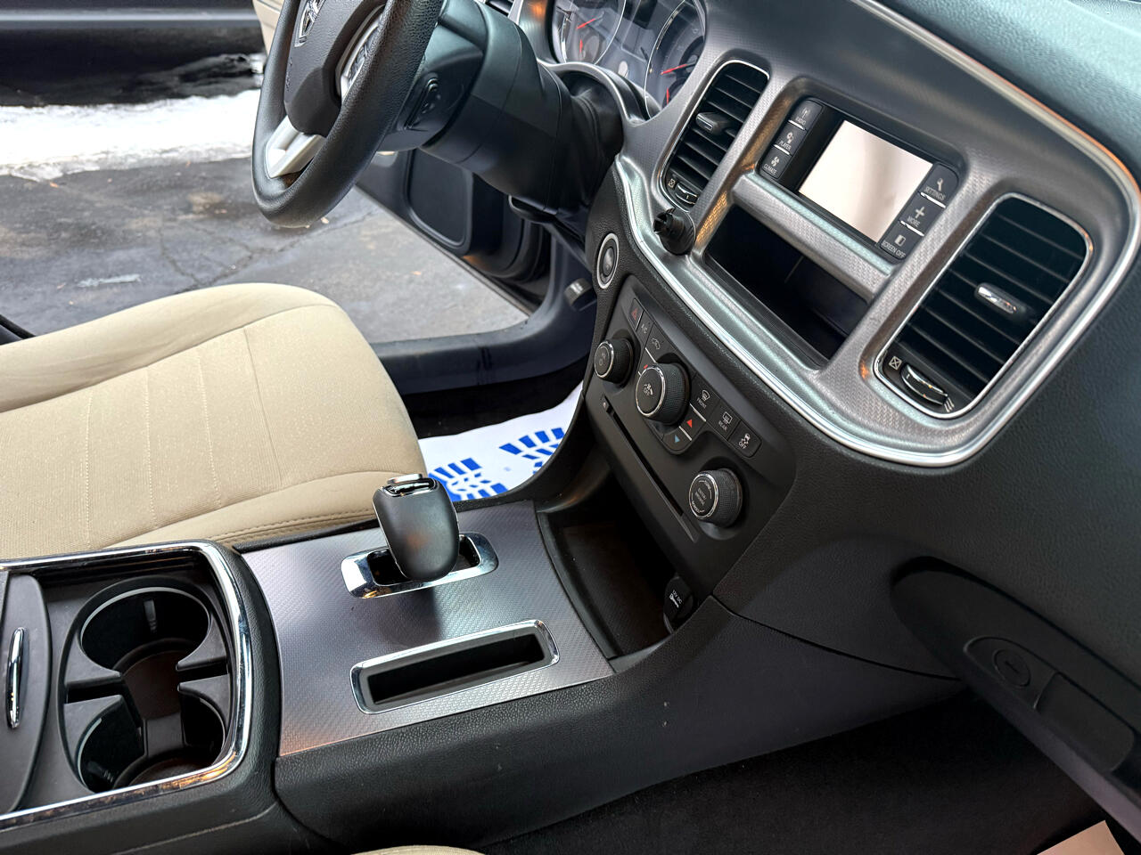 Dodge Charger SE 2014