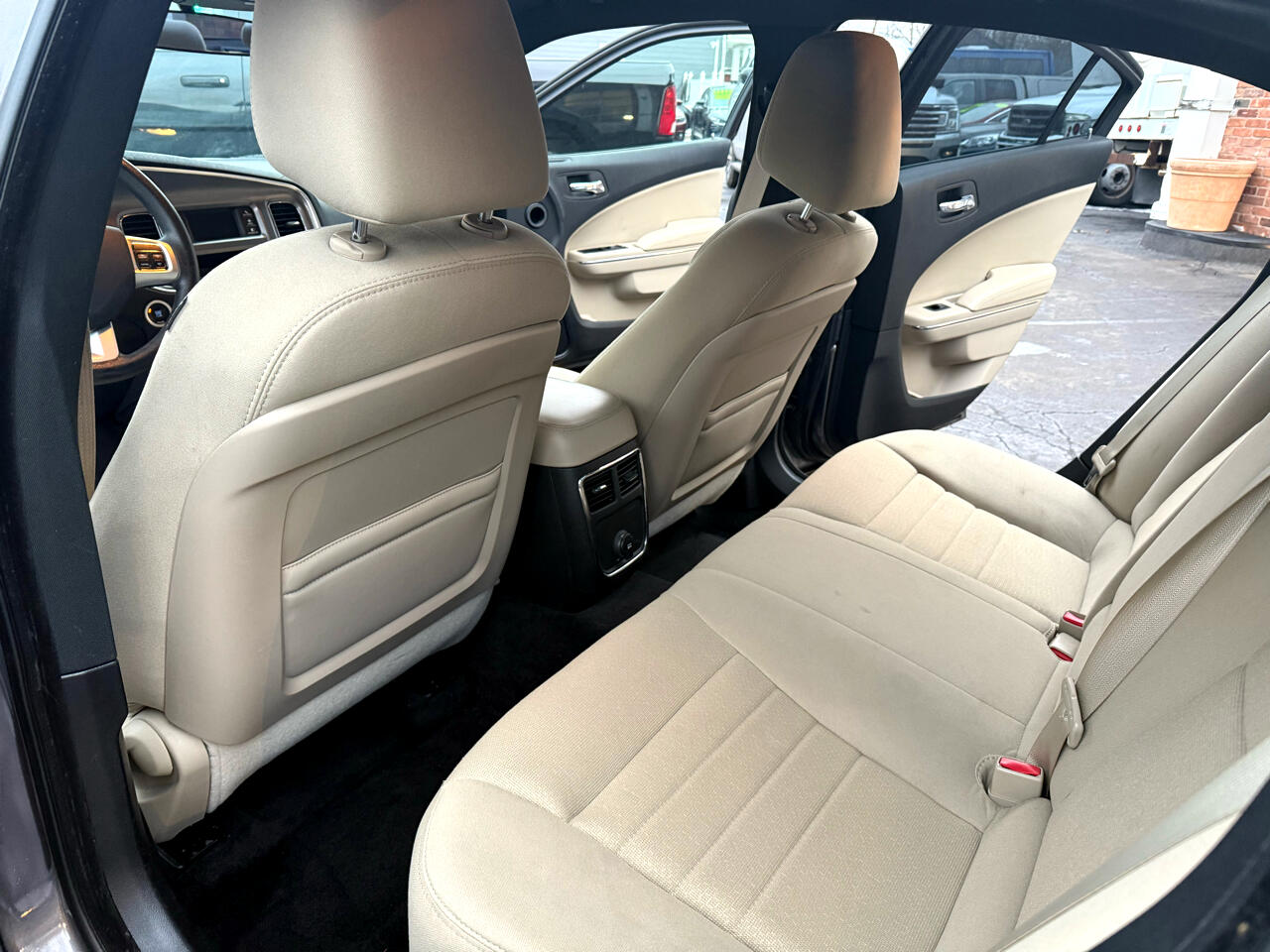 Dodge Charger SE 2014