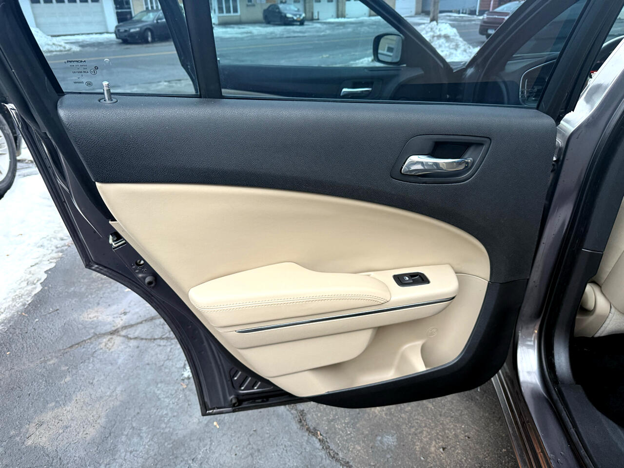 Dodge Charger SE 2014