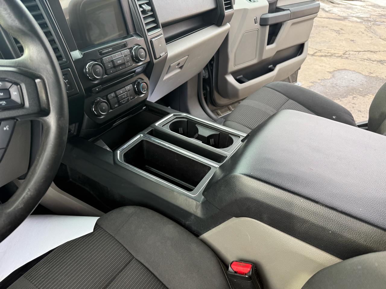 Ford F-150 4WD SuperCab 145" XL 2017