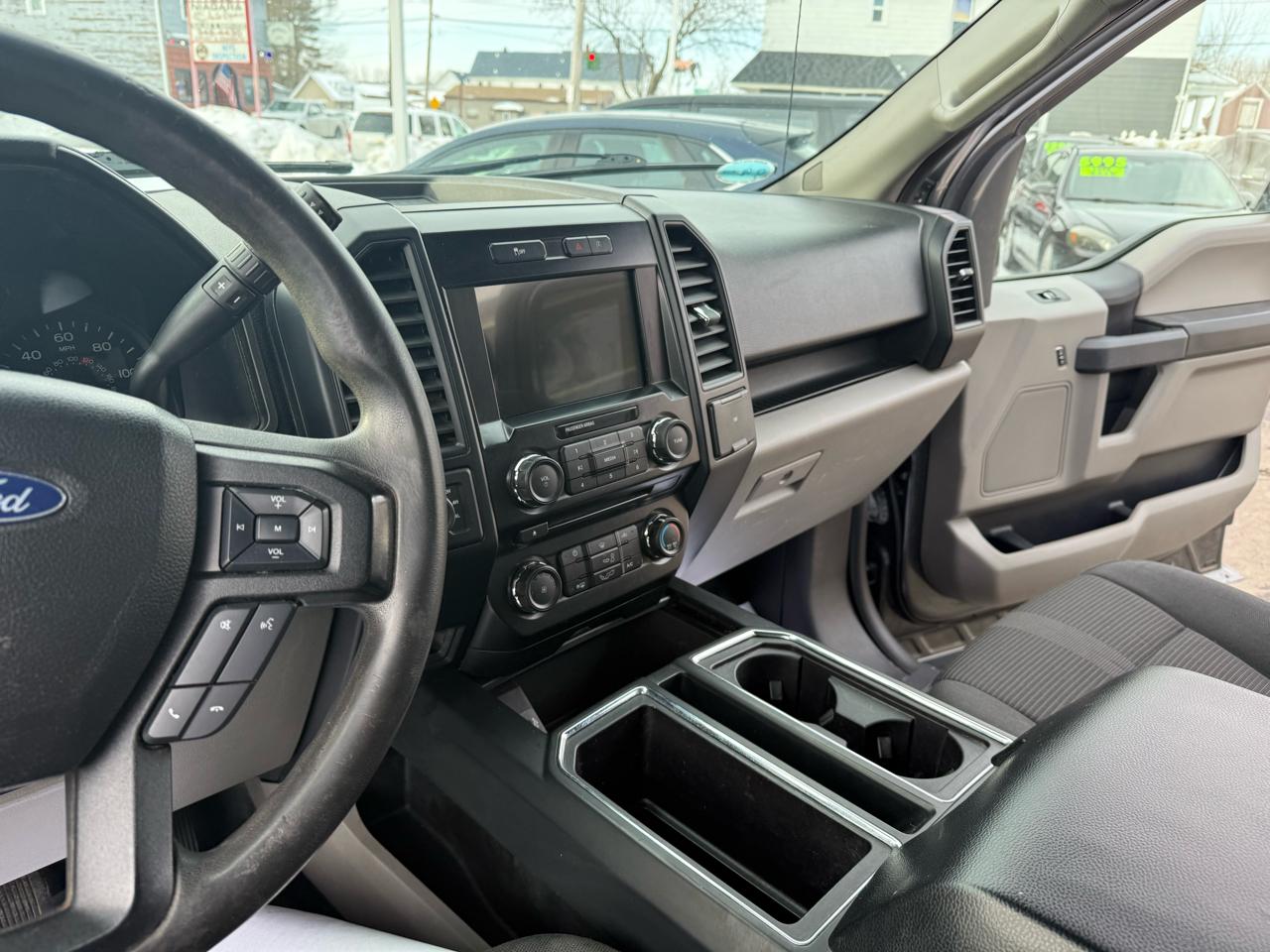 Ford F-150 4WD SuperCab 145" XL 2017