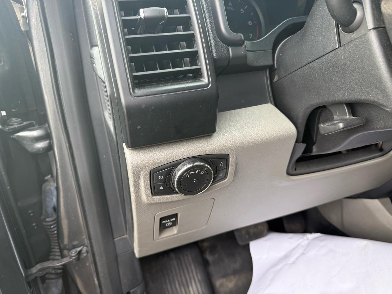 Ford F-150 4WD SuperCab 145" XL 2017