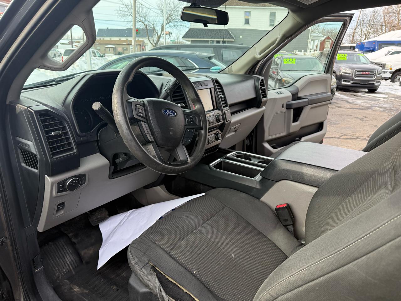 Ford F-150 4WD SuperCab 145" XL 2017