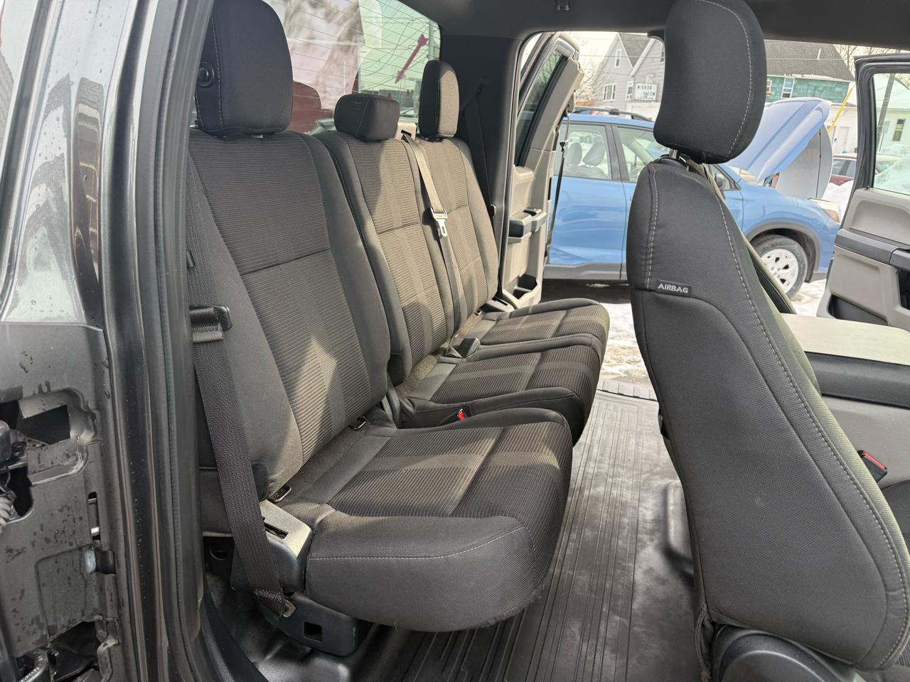 Ford F-150 4WD SuperCab 145" XL 2017