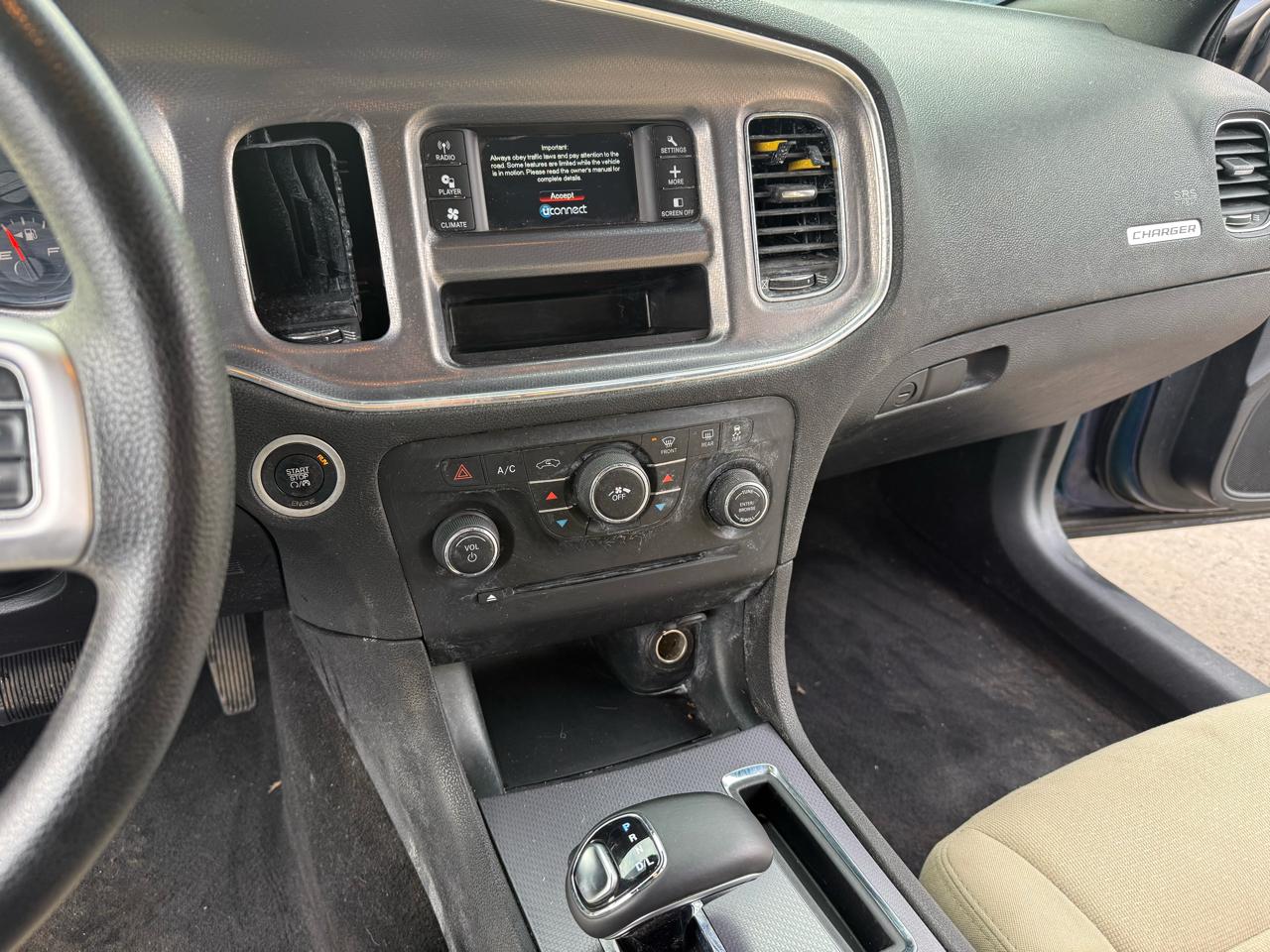 Dodge Charger SE 2014