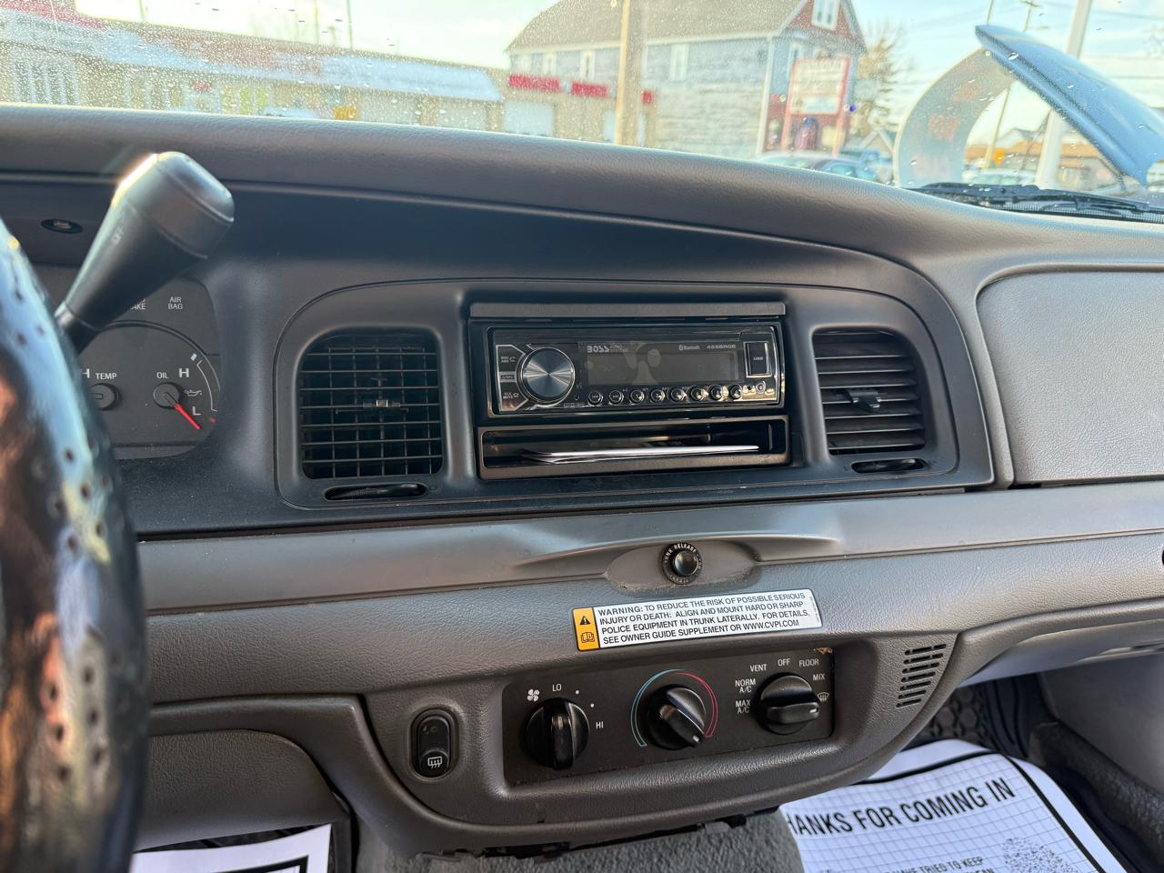 Ford Crown Victoria 4dr Sdn 2005