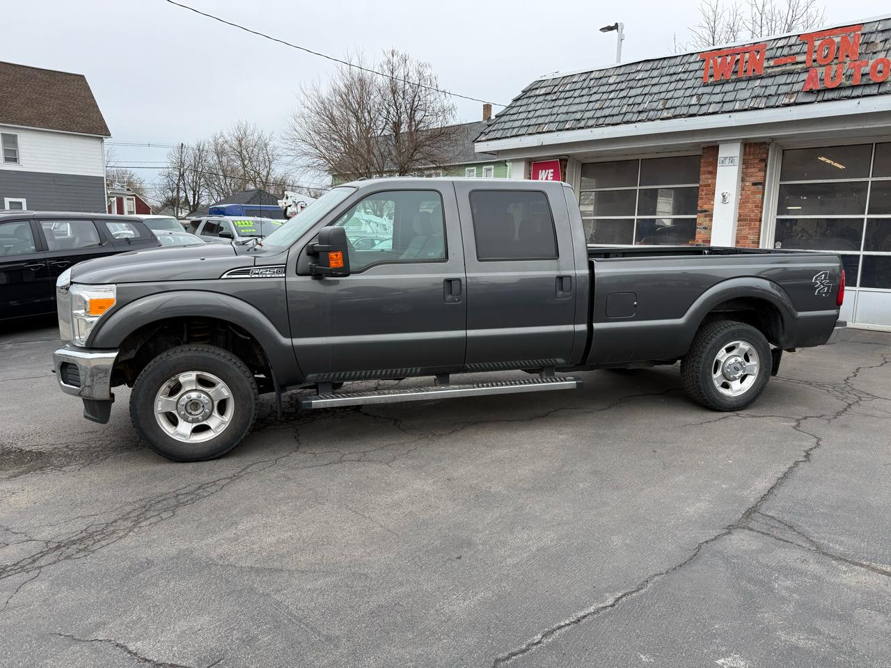 Ford F-250 SD XLT Crew Cab Long Bed 4WD 2015