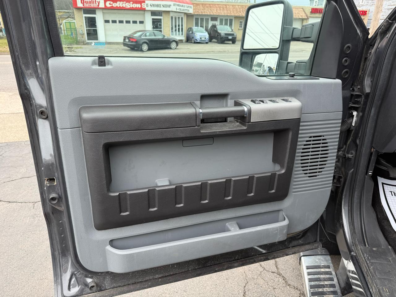 Ford F-250 SD XLT Crew Cab Long Bed 4WD 2015