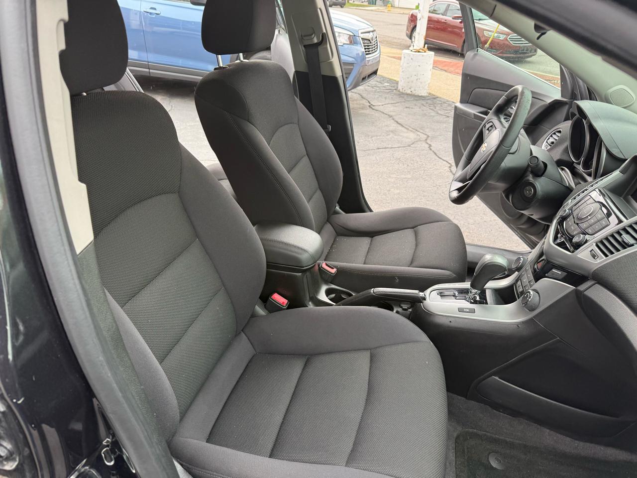 Chevrolet Cruze 1FL 2012