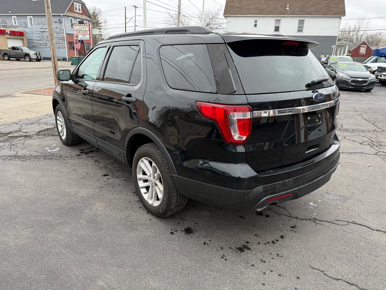 Ford Explorer Base 4WD 2017