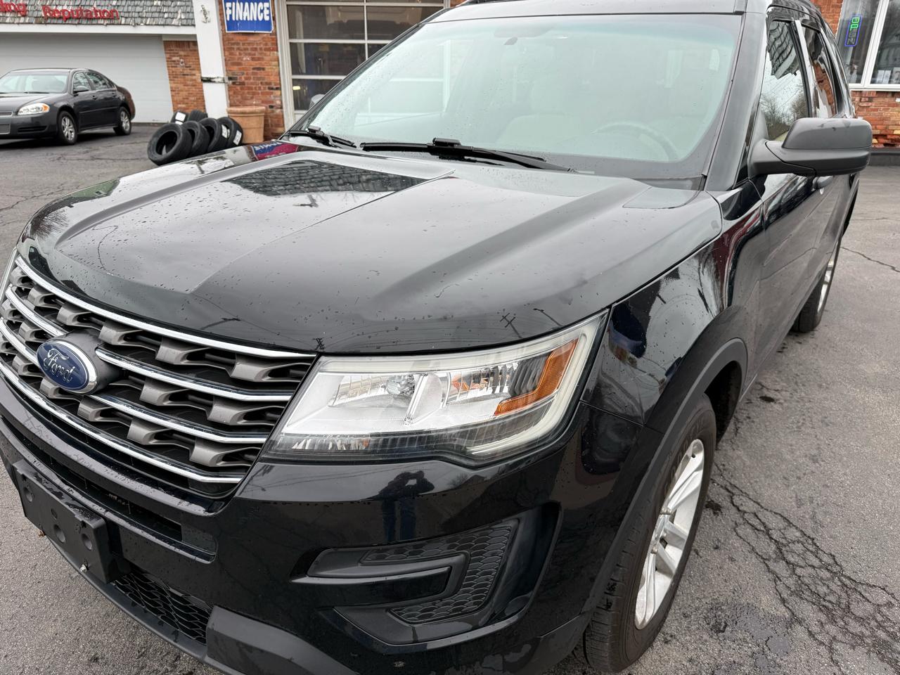 Ford Explorer Base 4WD 2017
