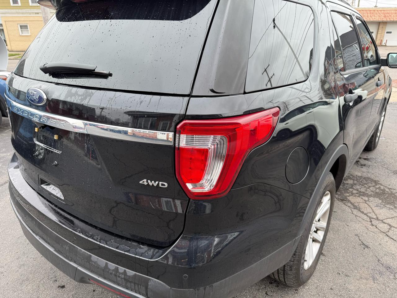 Ford Explorer Base 4WD 2017