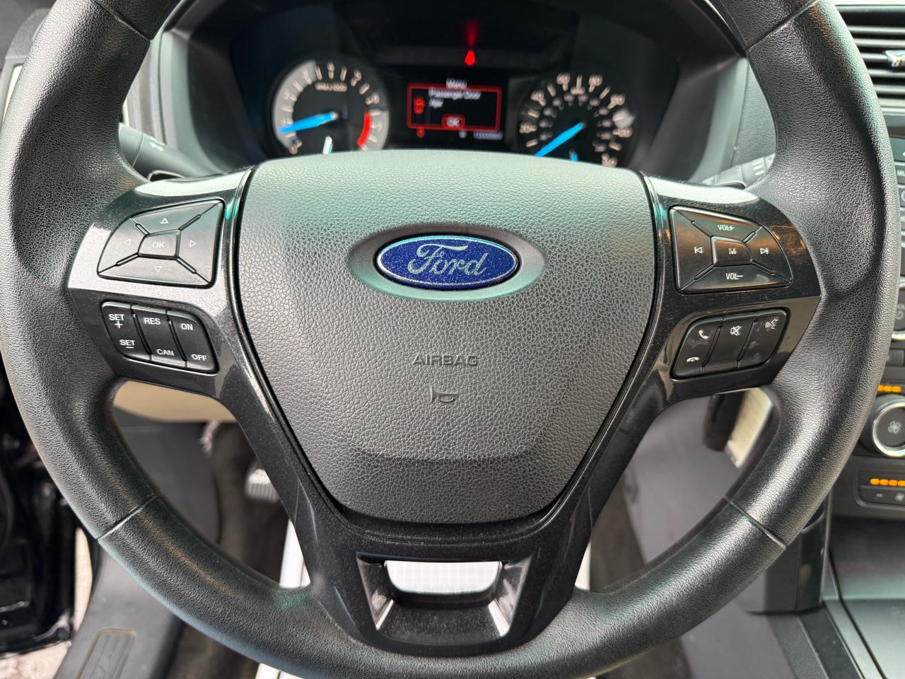 Ford Explorer Base 4WD 2017