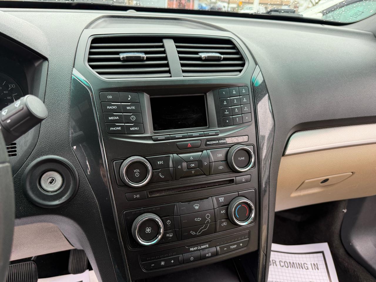 Ford Explorer Base 4WD 2017
