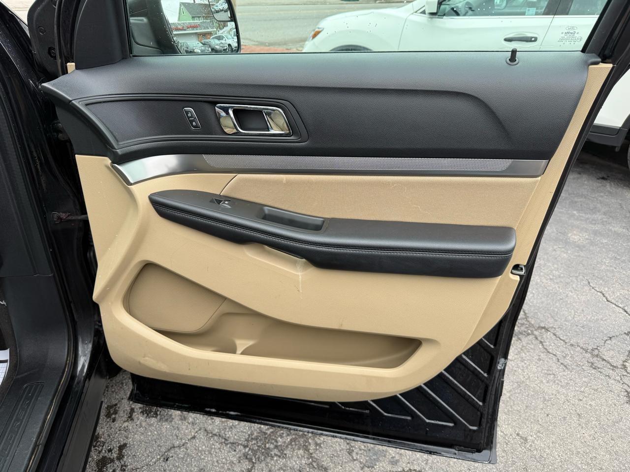 Ford Explorer Base 4WD 2017
