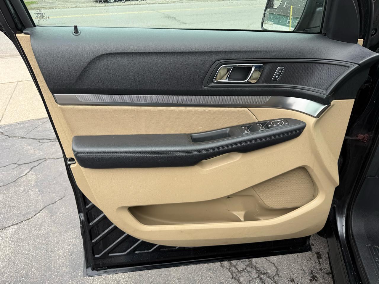 Ford Explorer Base 4WD 2017