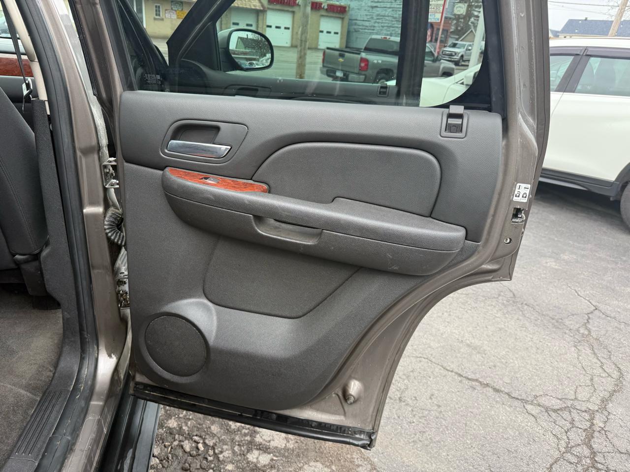 Chevrolet Tahoe LS 4WD 2012