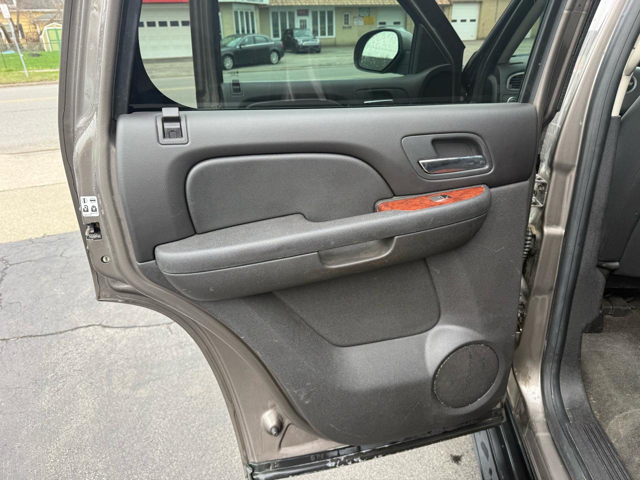 Chevrolet Tahoe LS 4WD 2012