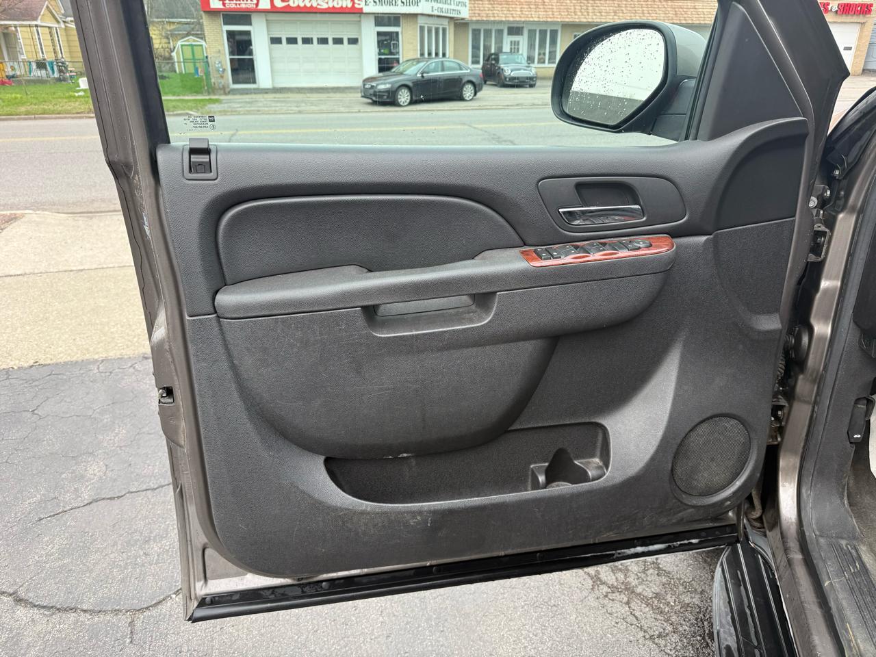 Chevrolet Tahoe LS 4WD 2012