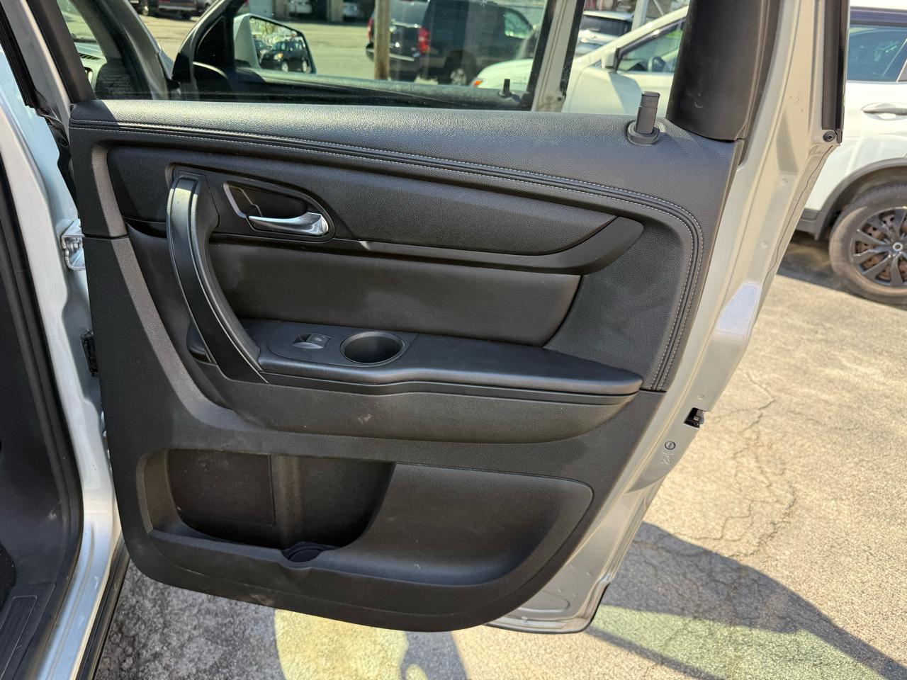 Chevrolet Traverse 1LT FWD 2015