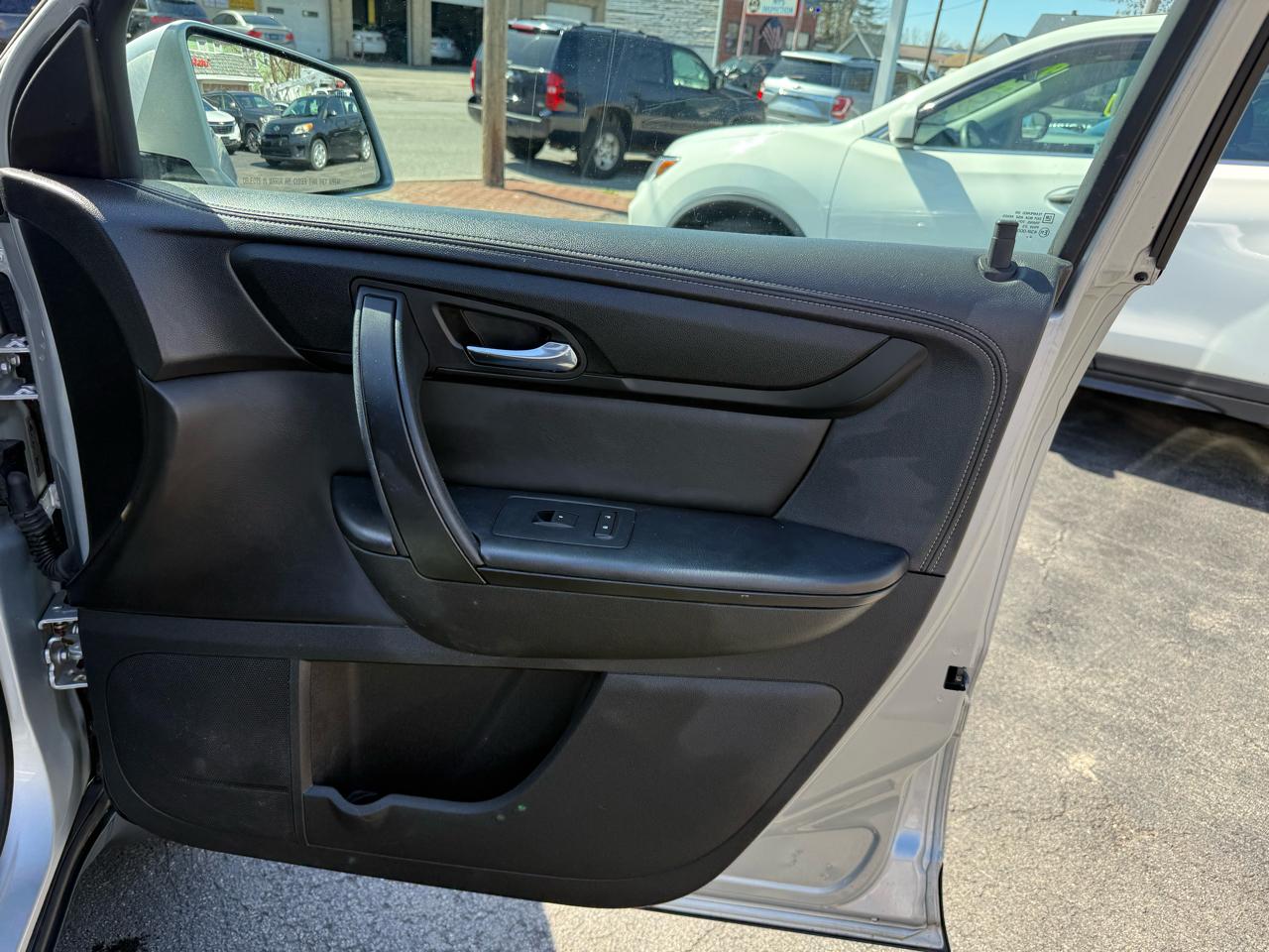 Chevrolet Traverse 1LT FWD 2015