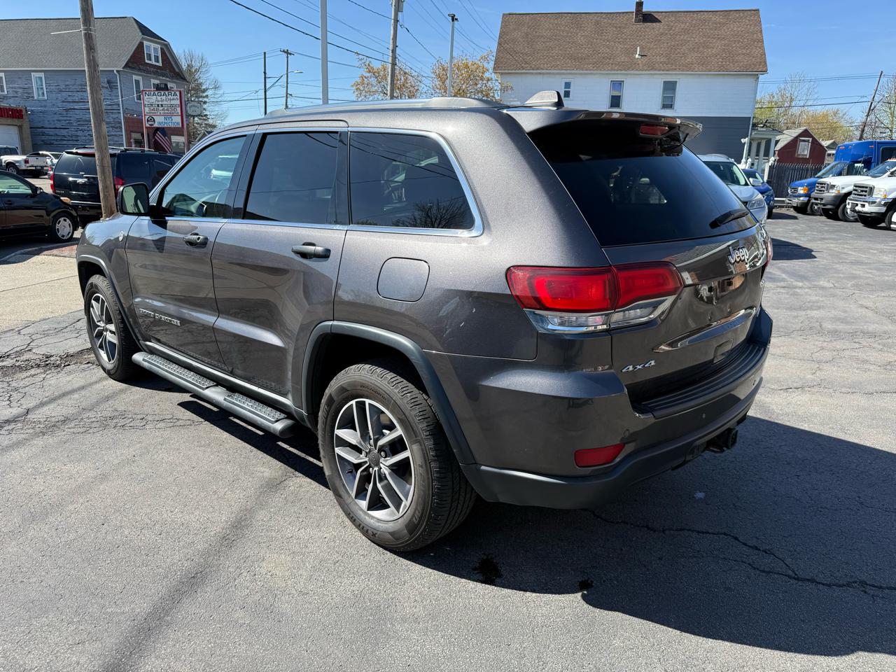 Jeep Grand Cherokee Laredo 4WD 2020