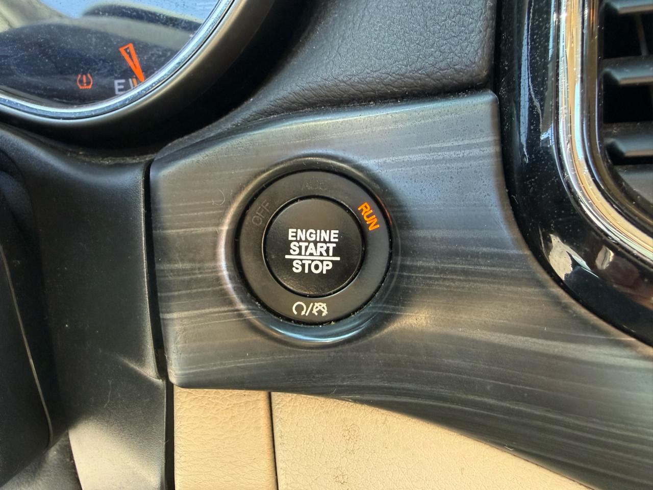 Jeep Grand Cherokee Laredo 4WD 2020