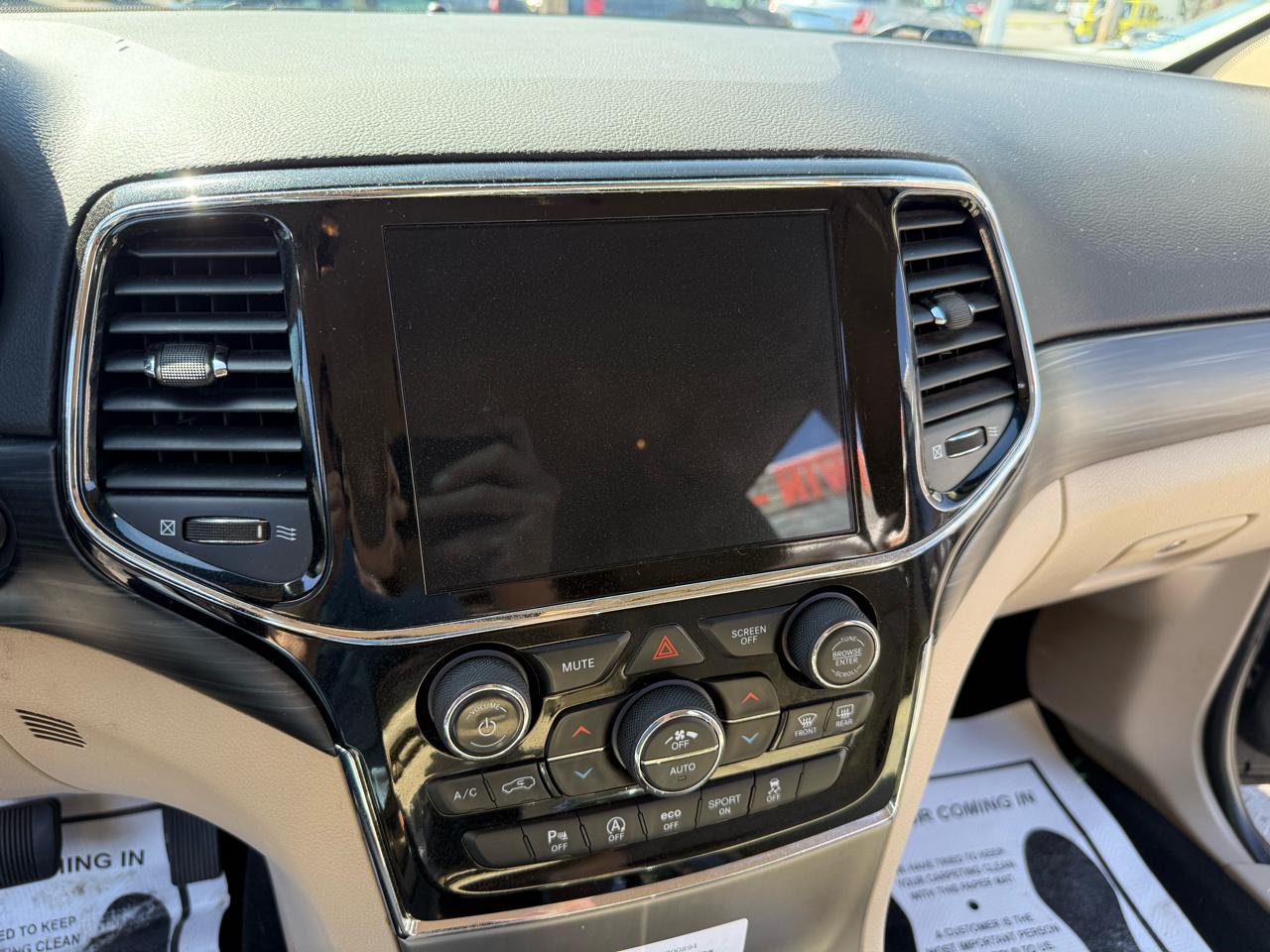 Jeep Grand Cherokee Laredo 4WD 2020