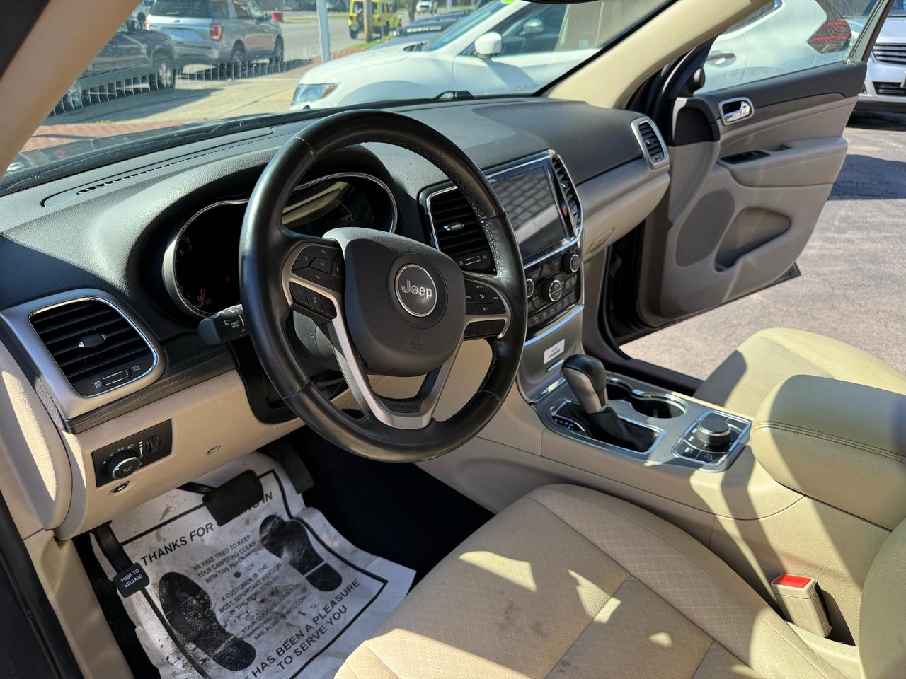 Jeep Grand Cherokee Laredo 4WD 2020