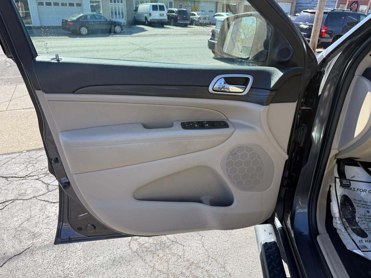 Jeep Grand Cherokee Laredo 4WD 2020