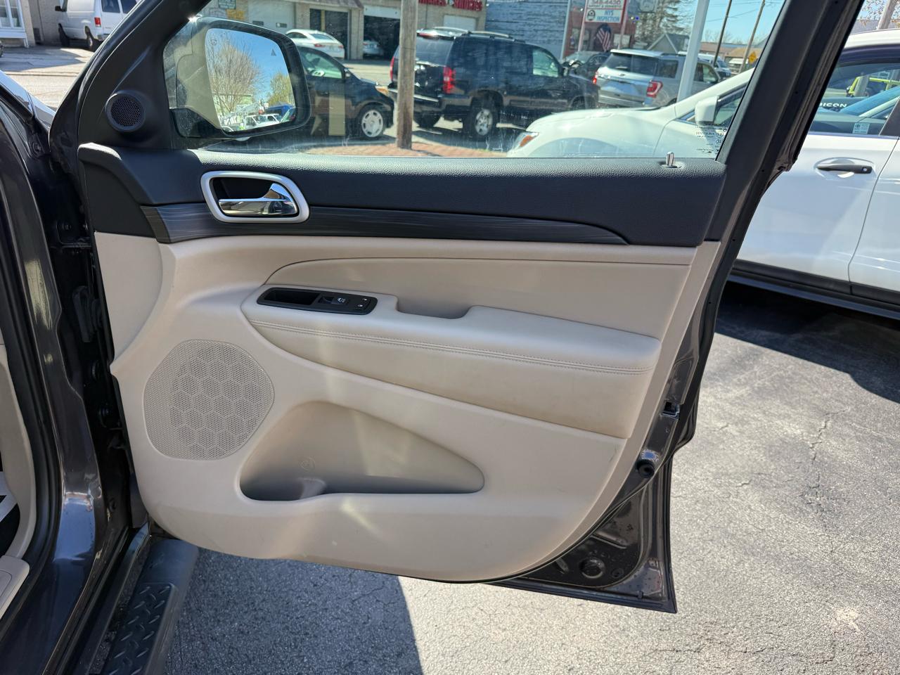 Jeep Grand Cherokee Laredo 4WD 2020