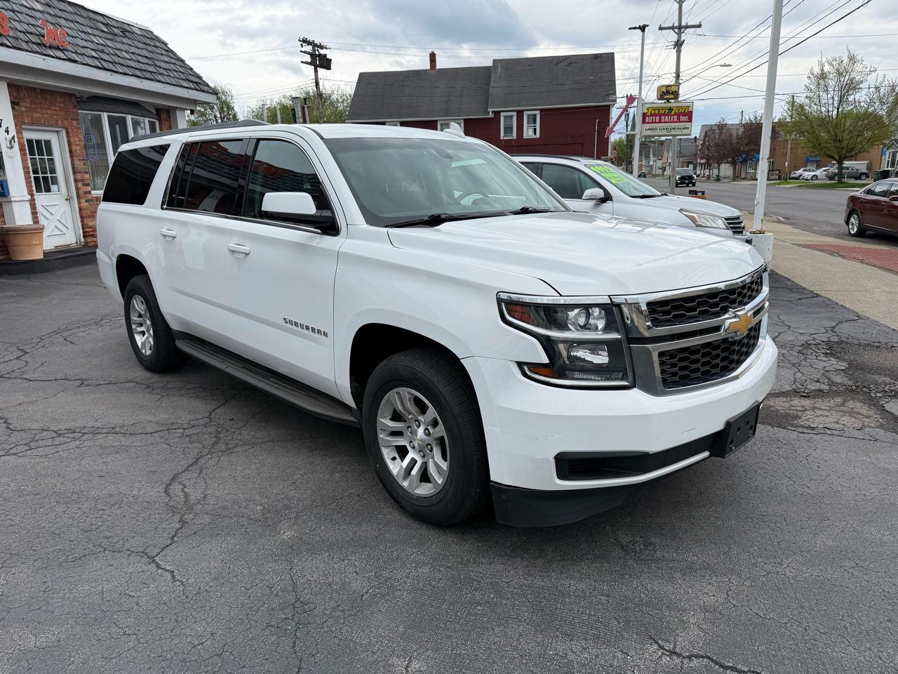 Chevrolet Suburban LS 4WD 2017