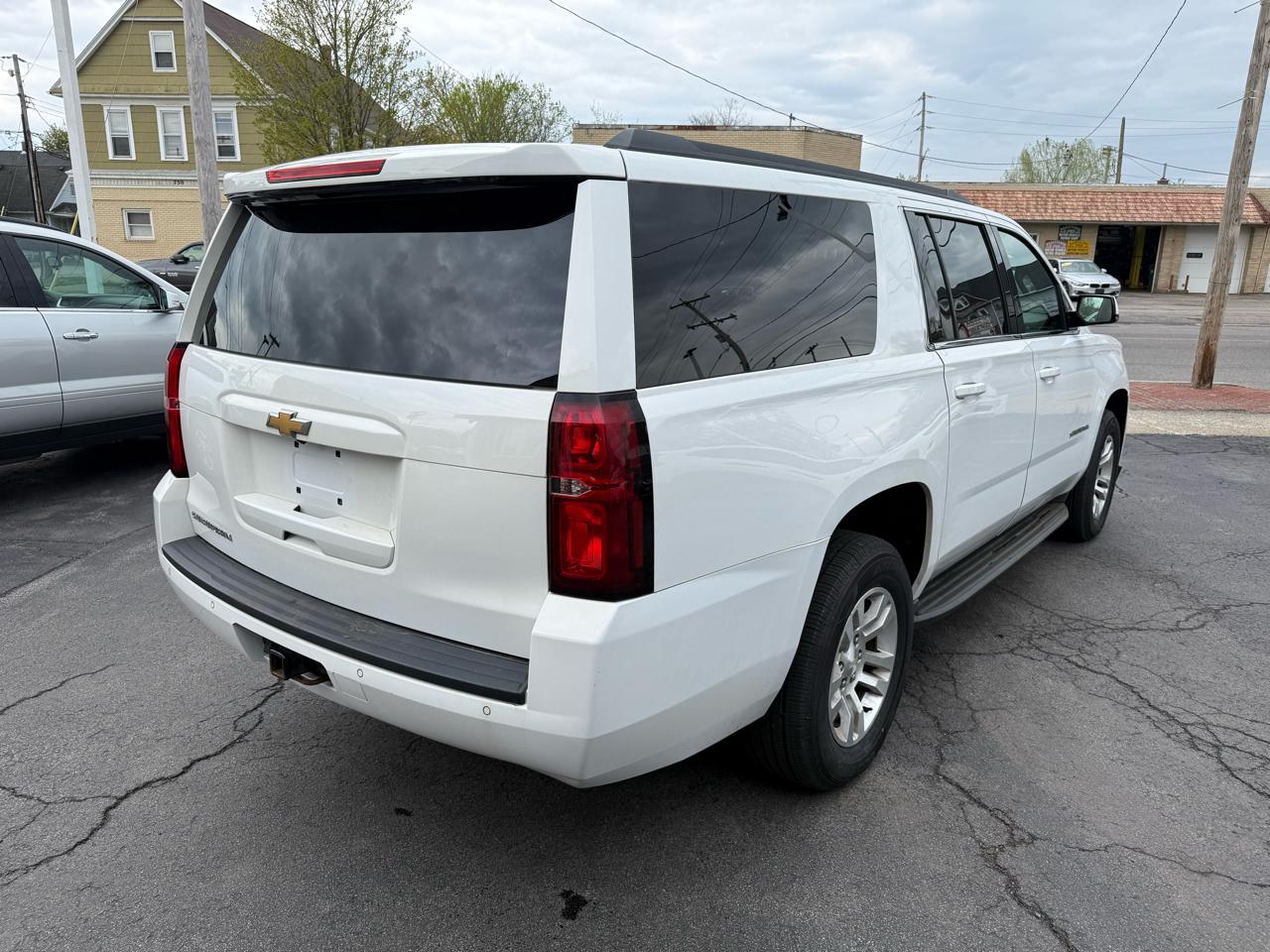 Chevrolet Suburban LS 4WD 2017