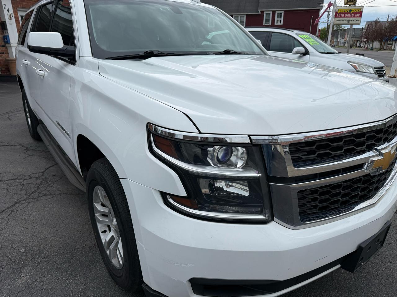 Chevrolet Suburban LS 4WD 2017