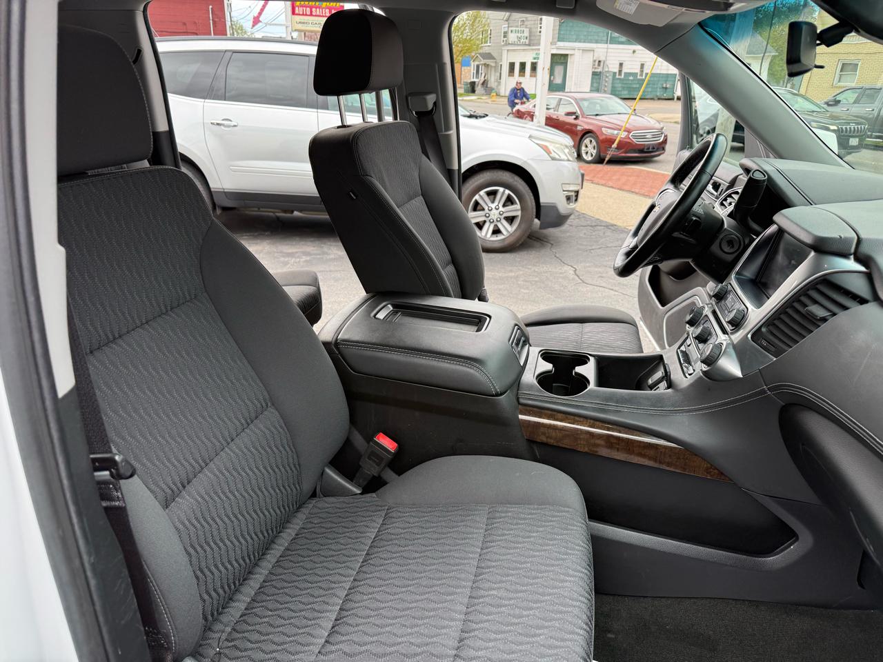 Chevrolet Suburban LS 4WD 2017