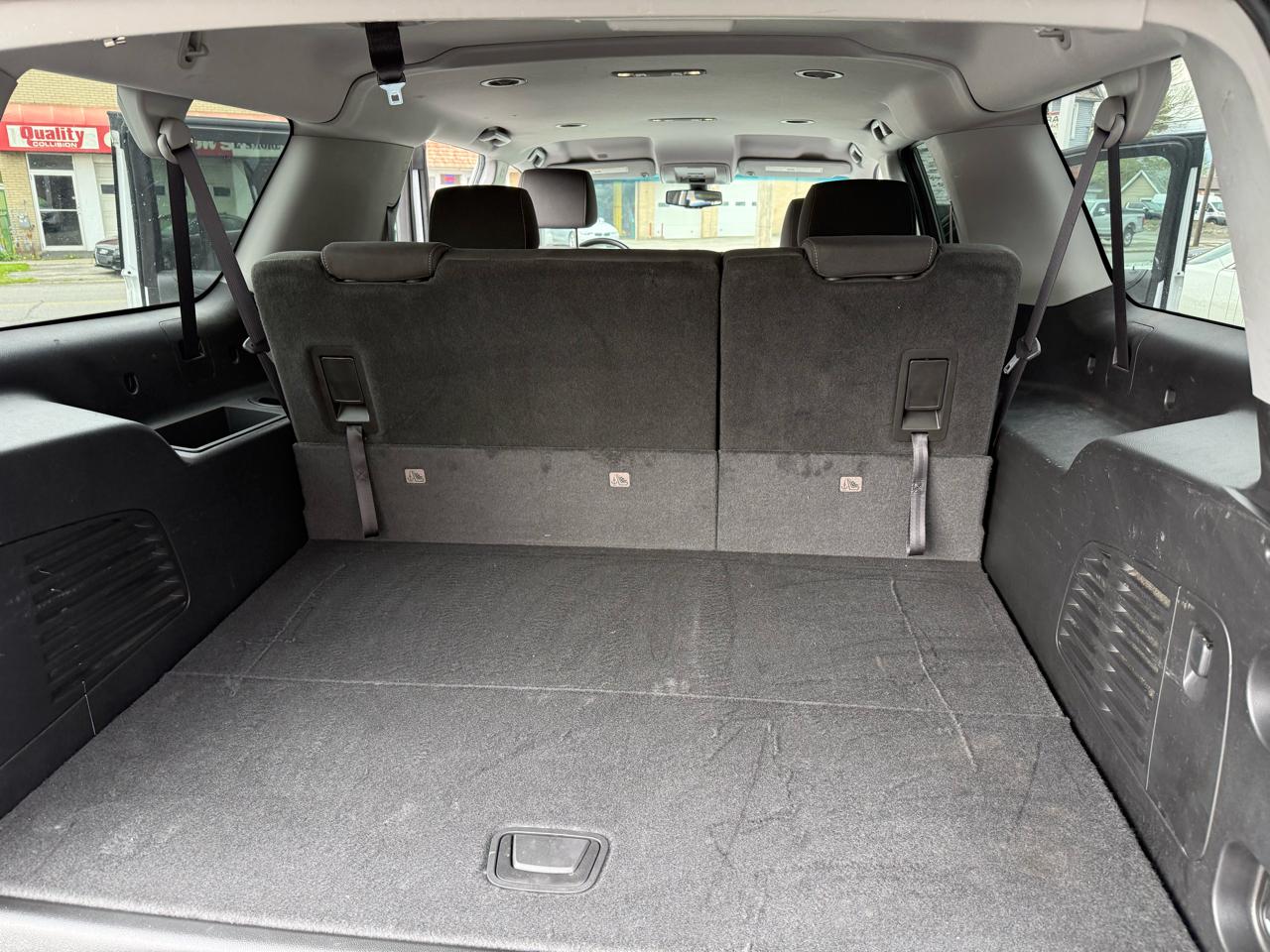 Chevrolet Suburban LS 4WD 2017