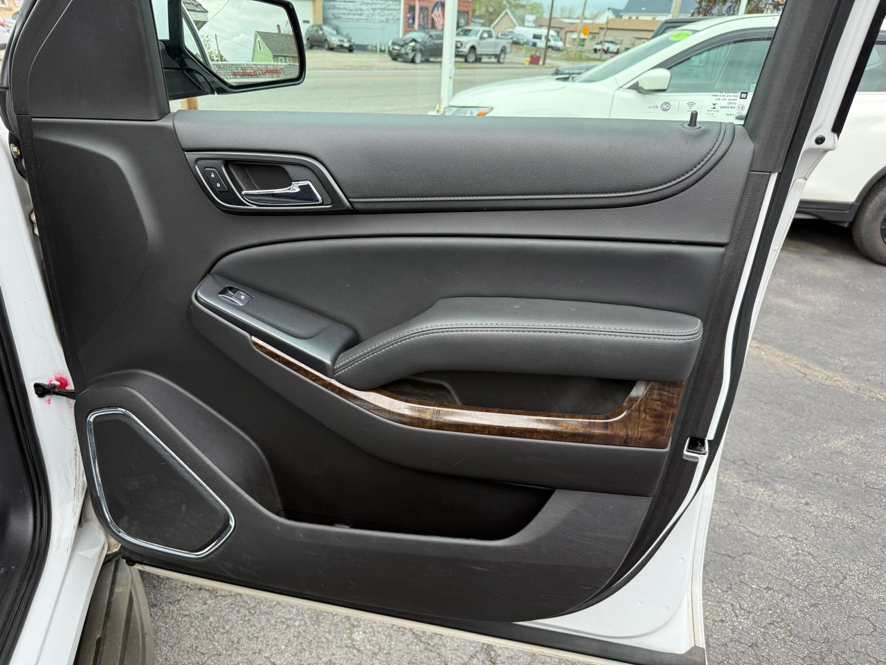 Chevrolet Suburban LS 4WD 2017