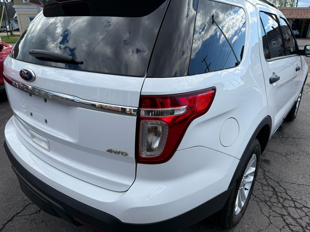 Ford Explorer Base 4WD 2015