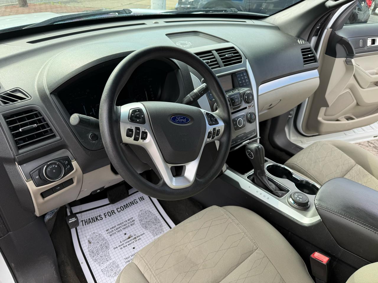 Ford Explorer Base 4WD 2015