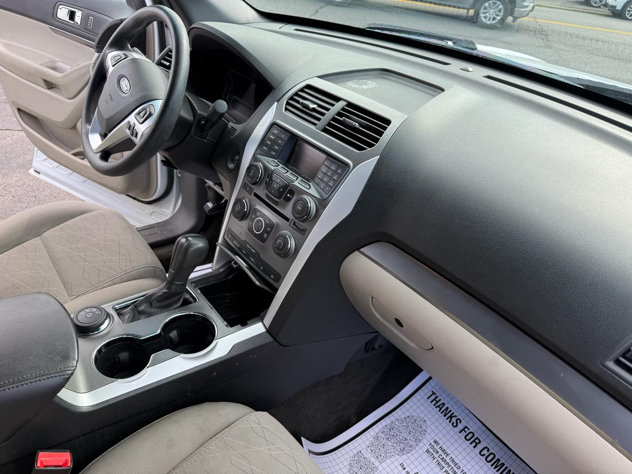 Ford Explorer Base 4WD 2015