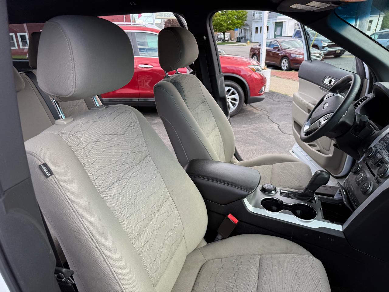 Ford Explorer Base 4WD 2015