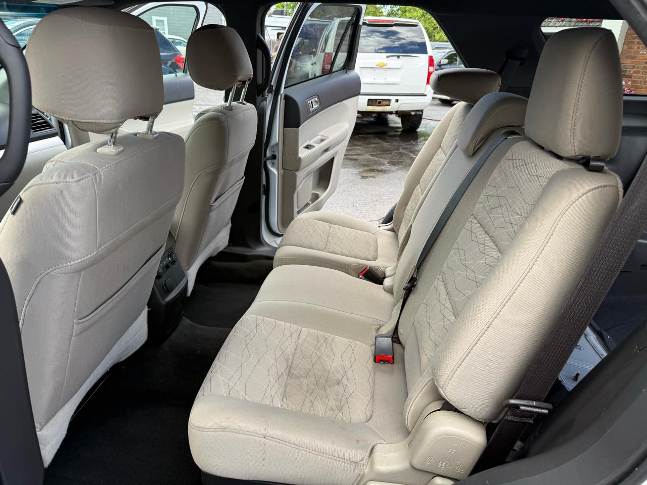 Ford Explorer Base 4WD 2015