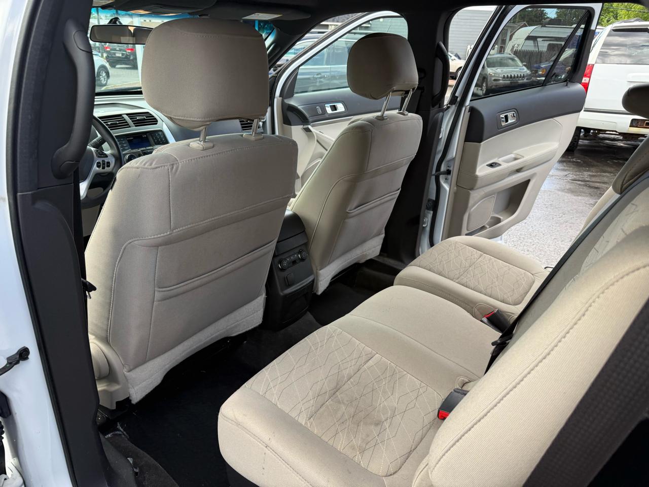 Ford Explorer Base 4WD 2015