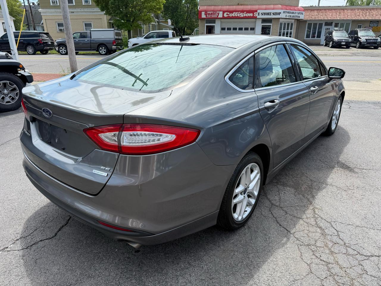 Ford Fusion SE 2014