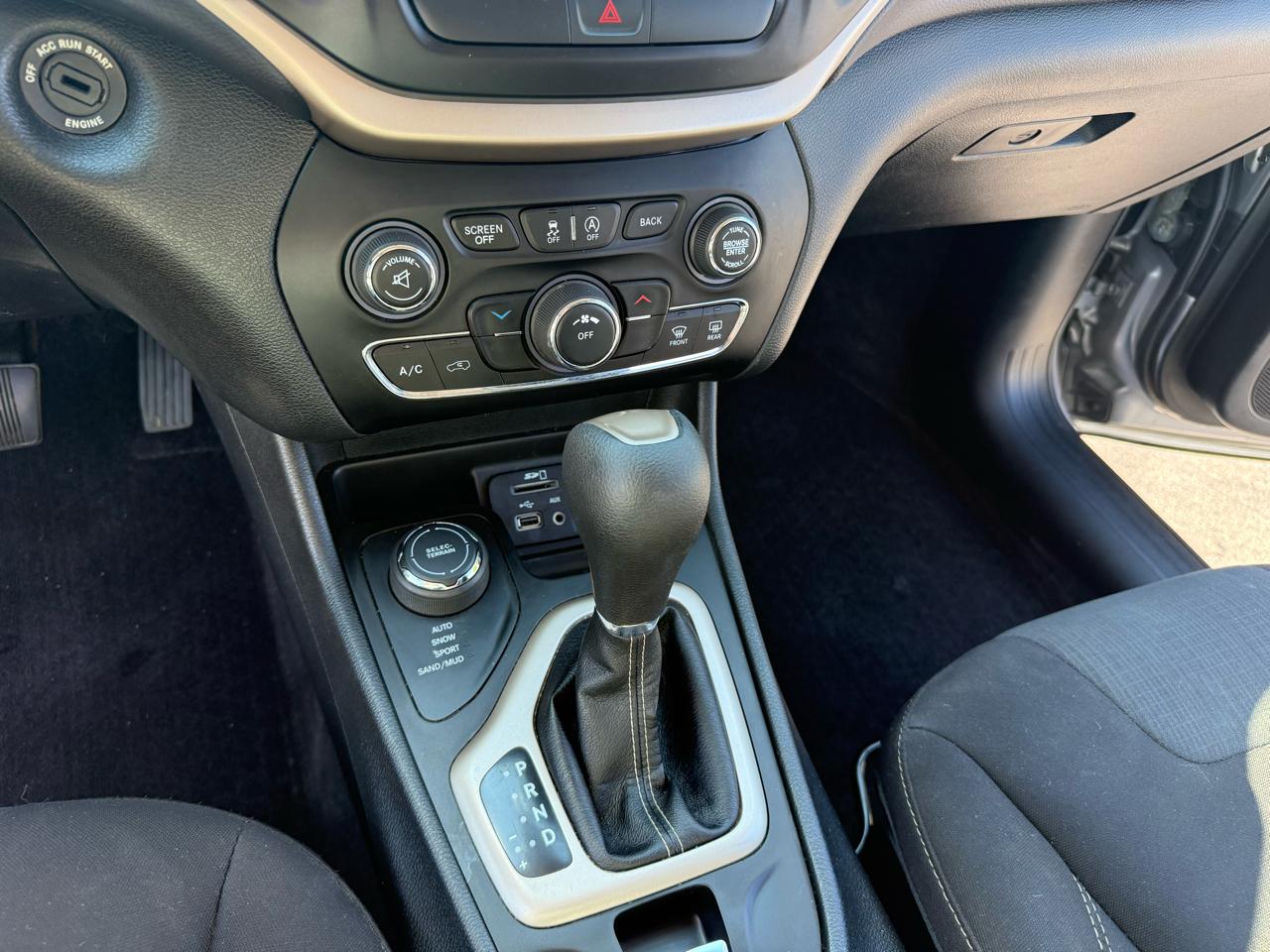Jeep Cherokee Latitude 4WD 2017