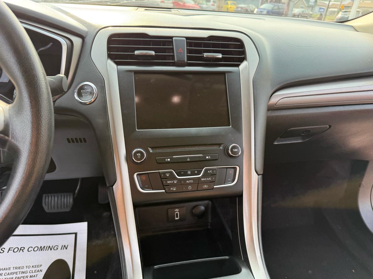 Ford Fusion SE 2017
