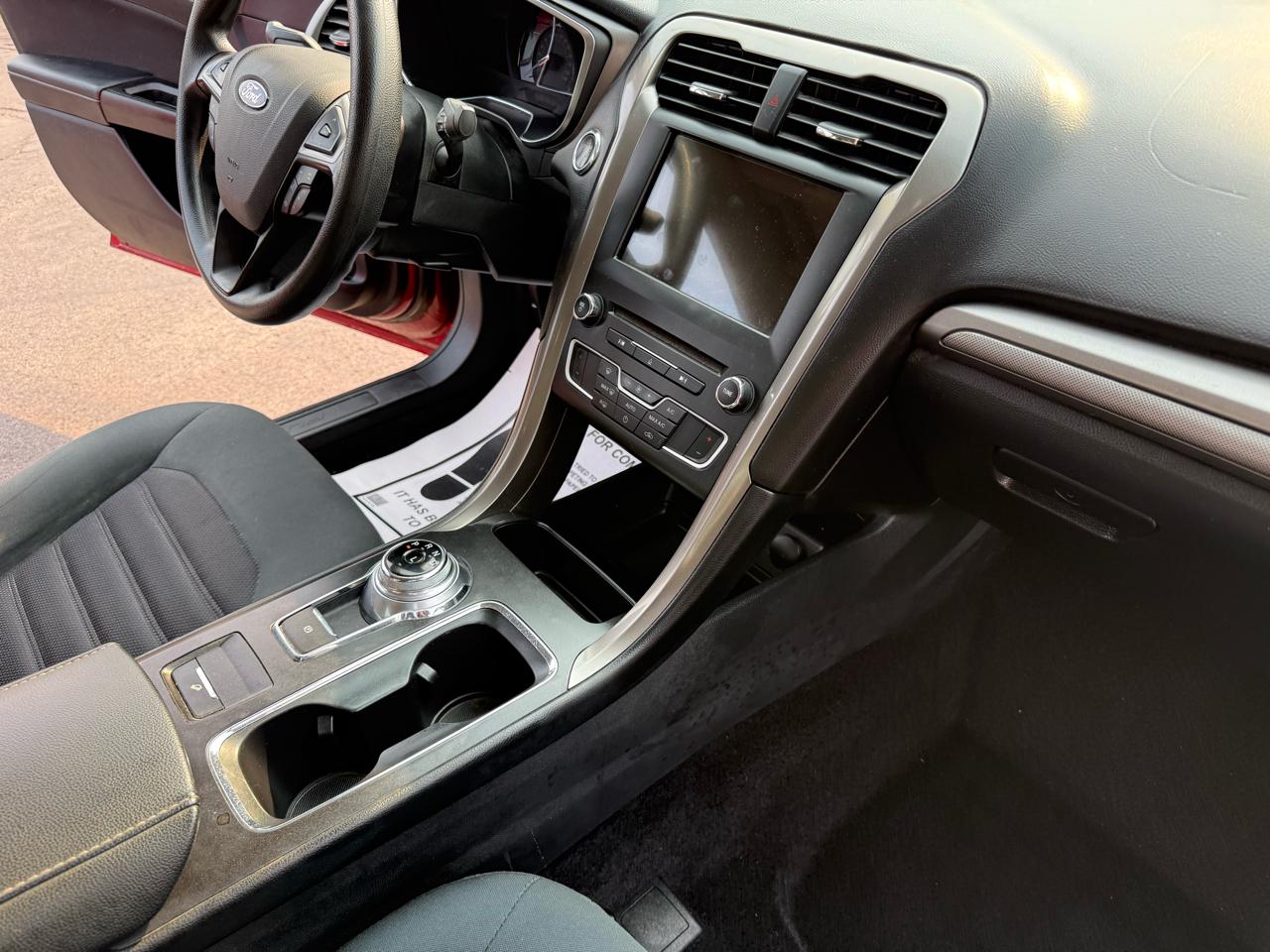 Ford Fusion SE 2017